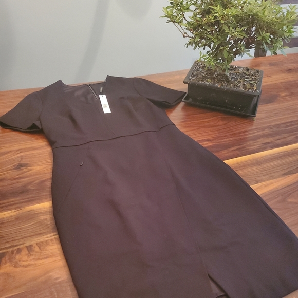 Elie Tahari Alessandra V-Neck Sheath Dress - Picture 8 of 8